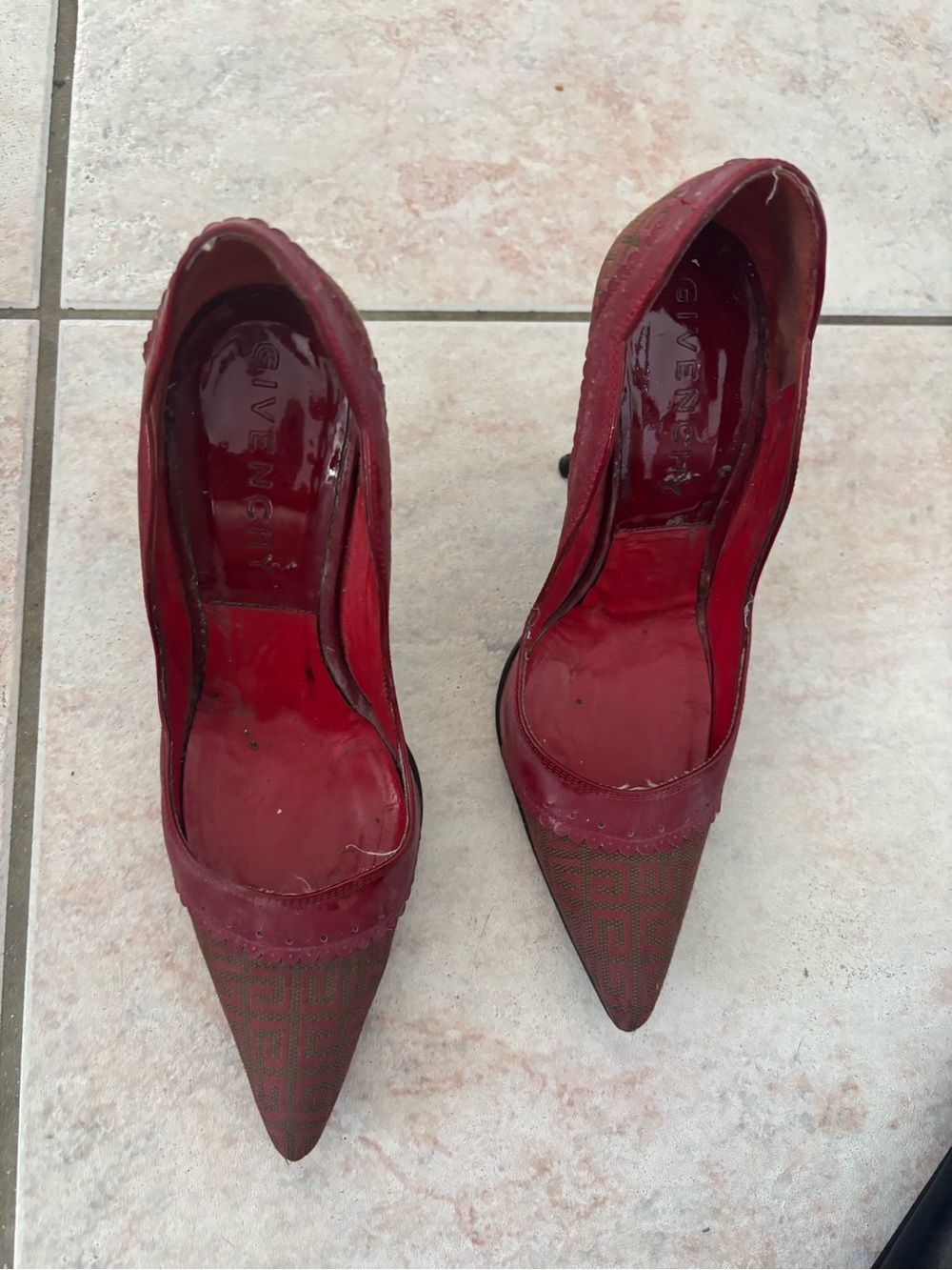 Givenchy logo shoes monogram heels Pointed Toe Pumps